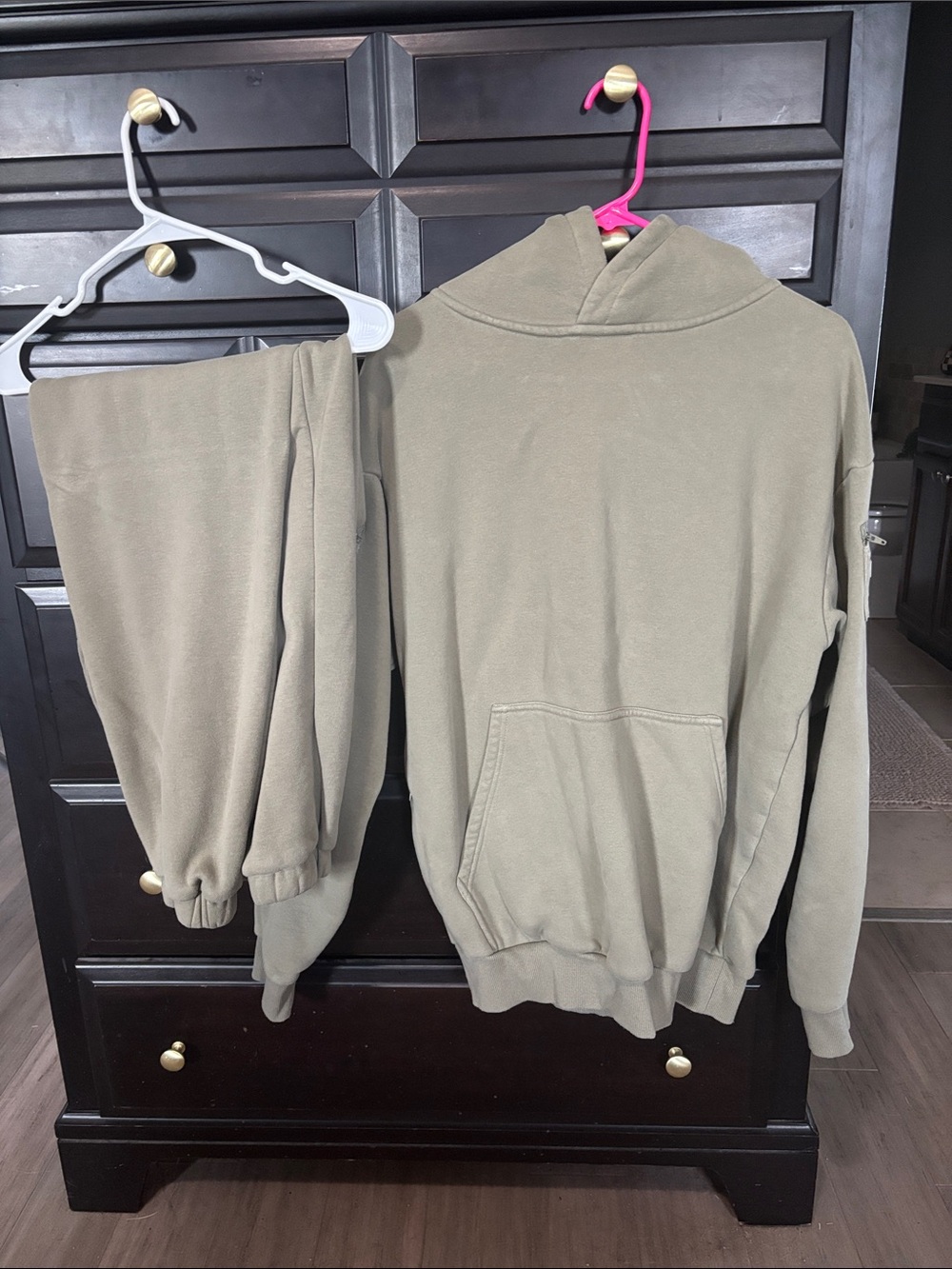 Women's Comfrt Olive Green Hoodie and Jogger Set - Cozy Everyday Sweater